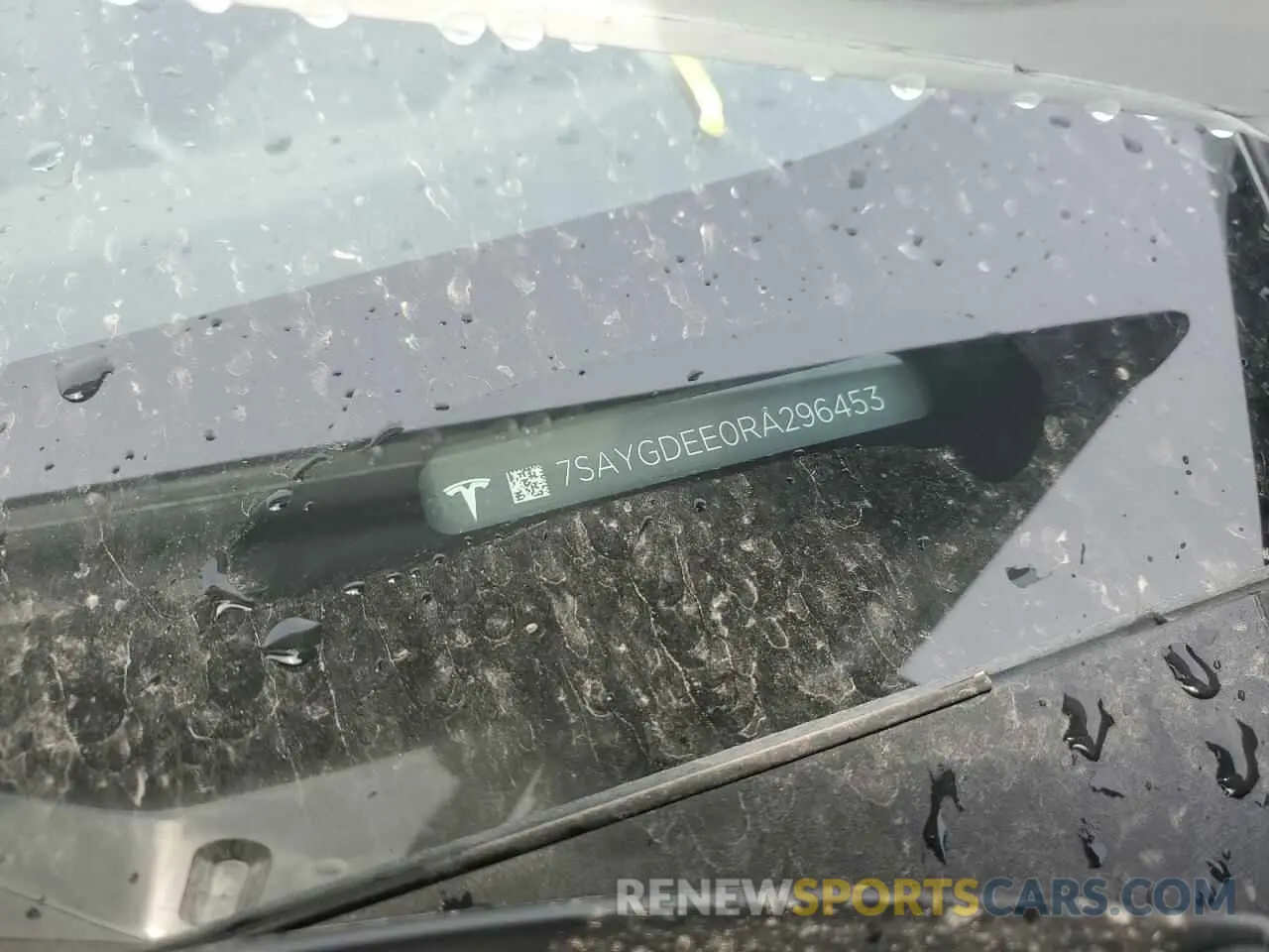 13 Photograph of a damaged car 7SAYGDEE0RA296453 TESLA MODEL Y 2024