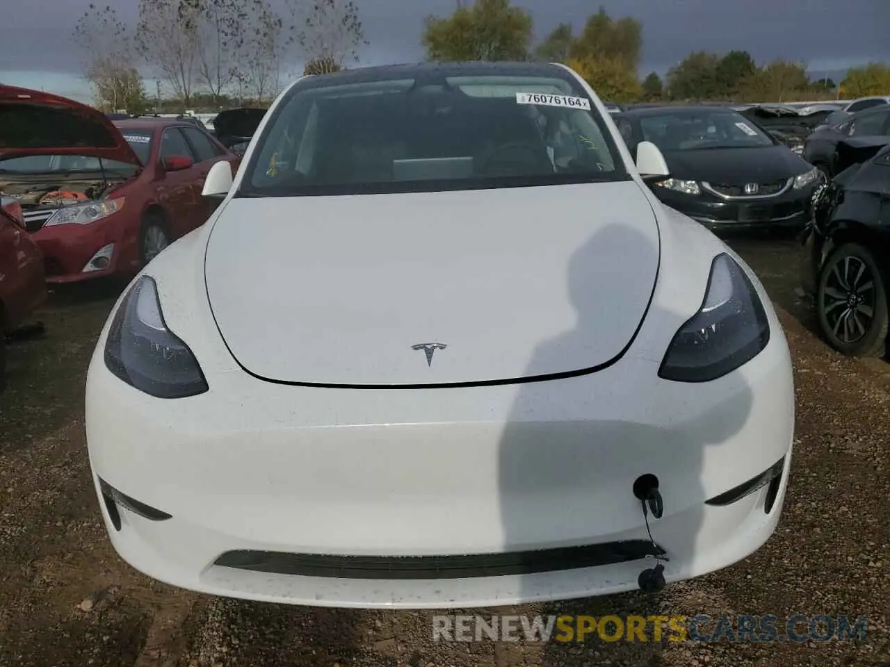 5 Photograph of a damaged car 7SAYGDEE0RA296453 TESLA MODEL Y 2024