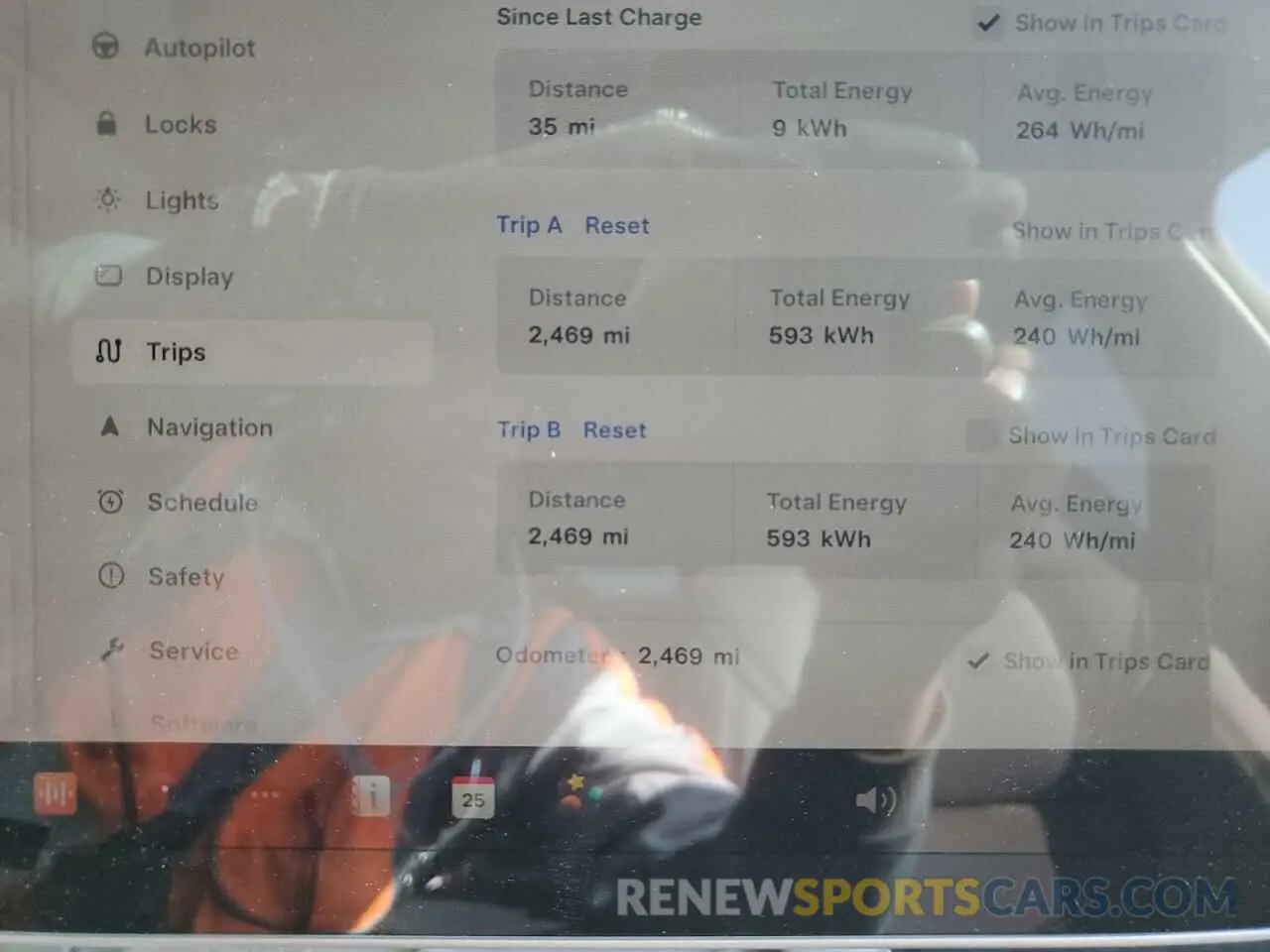 9 Photograph of a damaged car 7SAYGDEE0RA296453 TESLA MODEL Y 2024