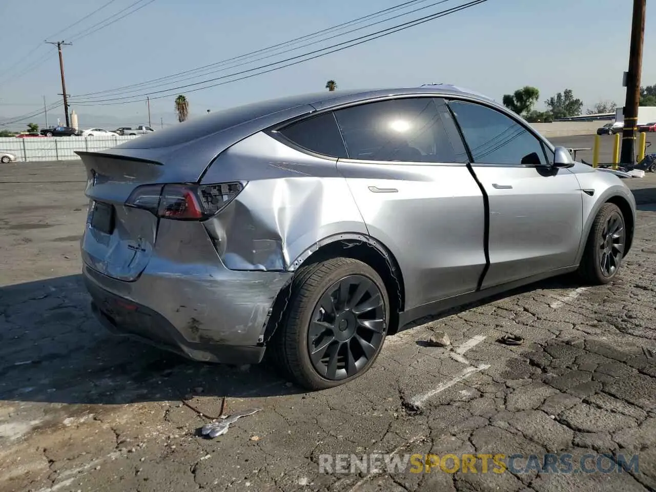 3 Photograph of a damaged car 7SAYGDEE0RA299109 TESLA MODEL Y 2024