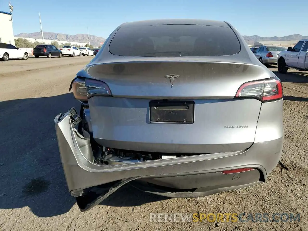 6 Photograph of a damaged car 7SAYGDEE0RA299398 TESLA MODEL Y 2024