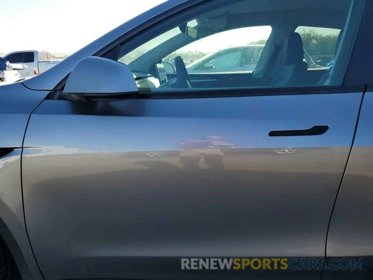7 Photograph of a damaged car 7SAYGDEE0RA299398 TESLA MODEL Y 2024