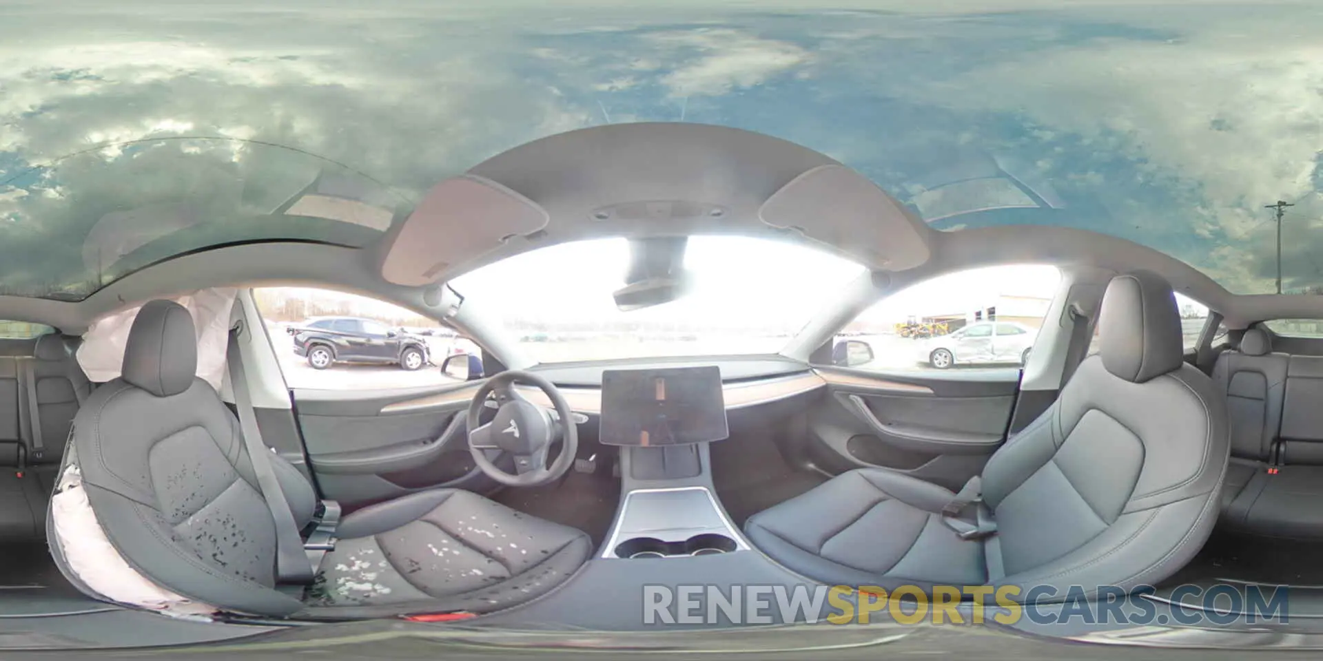 13 Photograph of a damaged car 7SAYGDEE0RA323893 TESLA MODEL Y 2024