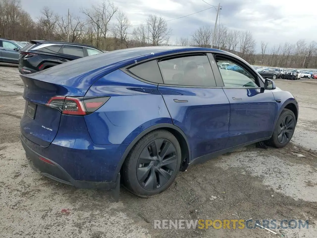 3 Photograph of a damaged car 7SAYGDEE0RA323893 TESLA MODEL Y 2024