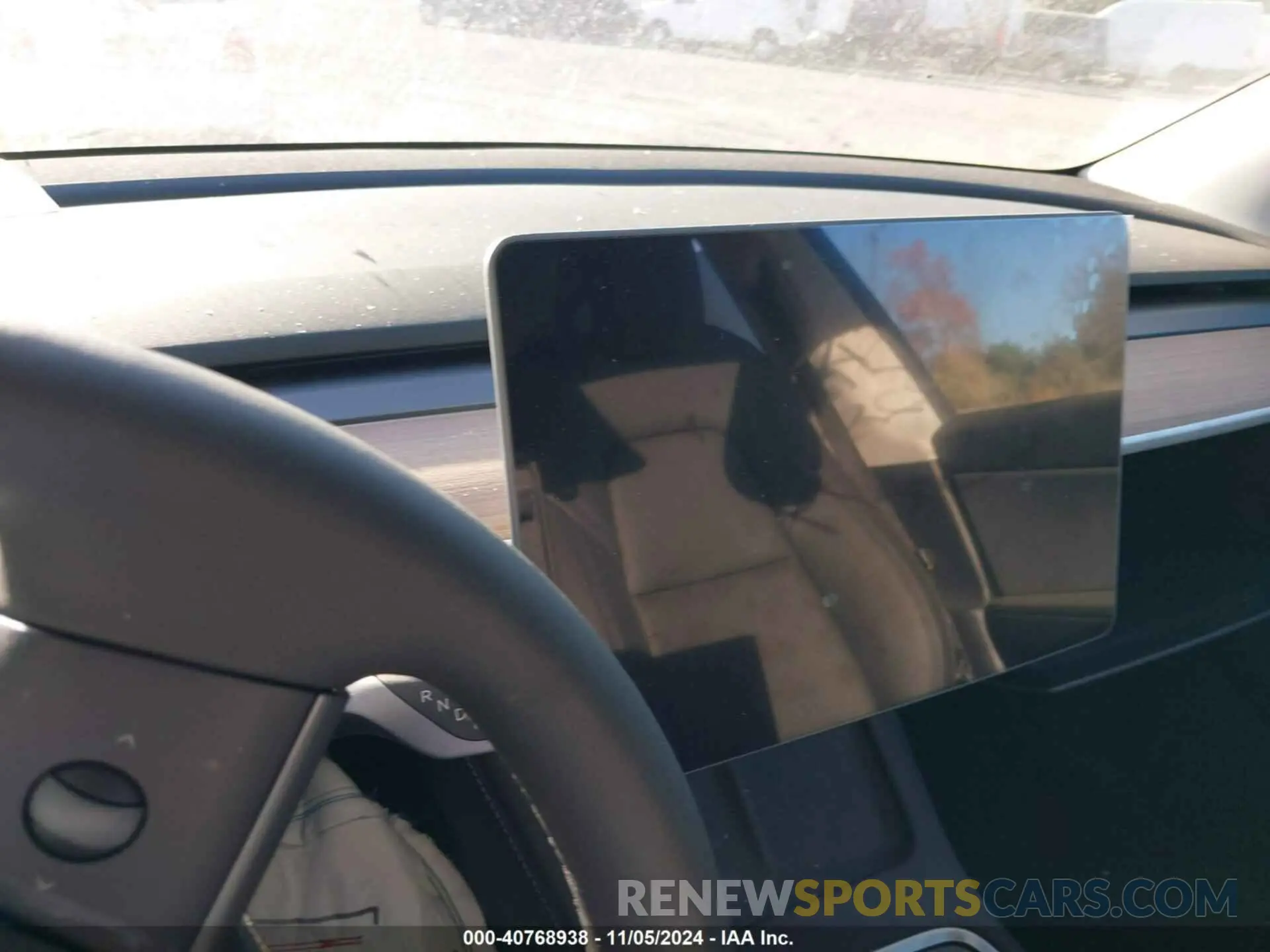 14 Photograph of a damaged car 7SAYGDEE0RA326048 TESLA MODEL Y 2024