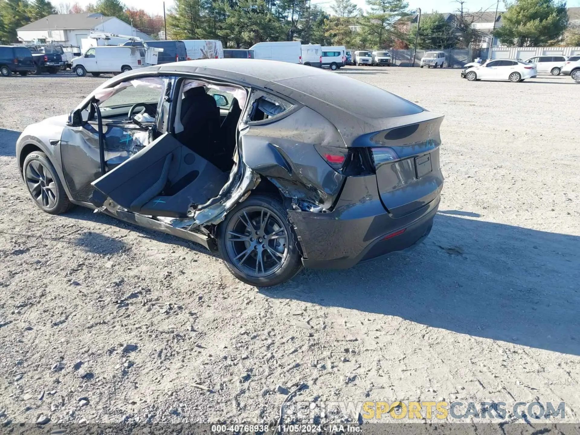3 Photograph of a damaged car 7SAYGDEE0RA326048 TESLA MODEL Y 2024