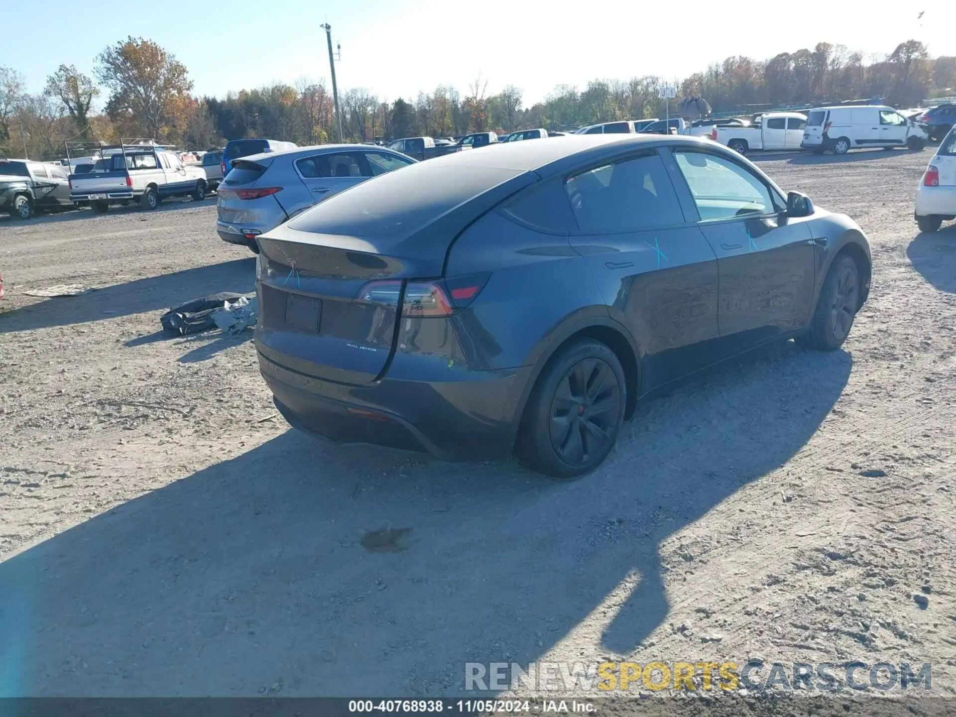 4 Photograph of a damaged car 7SAYGDEE0RA326048 TESLA MODEL Y 2024