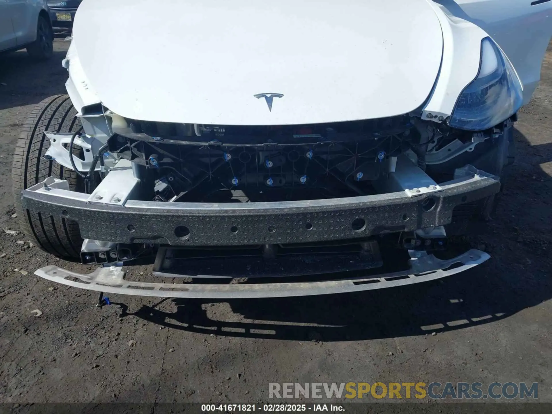 21 Photograph of a damaged car 7SAYGDEE0RA328091 TESLA MODEL Y 2024