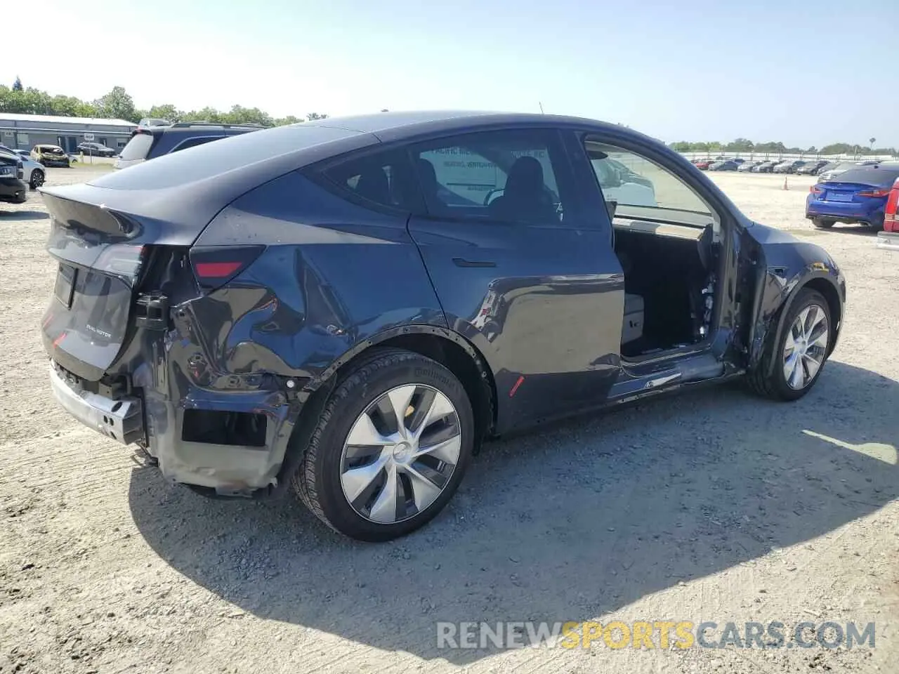 3 Photograph of a damaged car 7SAYGDEE0RF075700 TESLA MODEL Y 2024