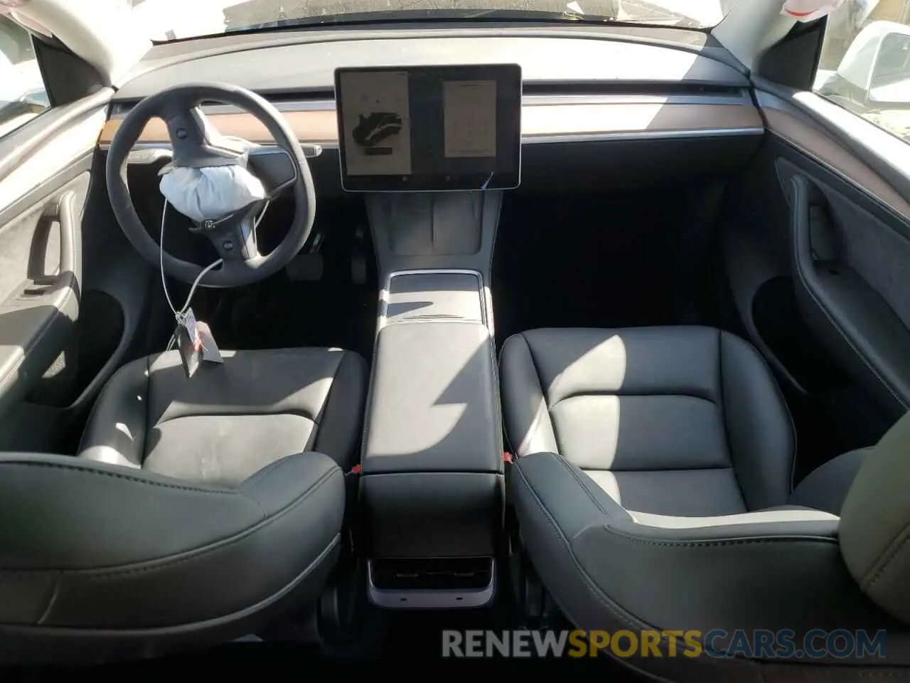 8 Photograph of a damaged car 7SAYGDEE0RF081948 TESLA MODEL Y 2024
