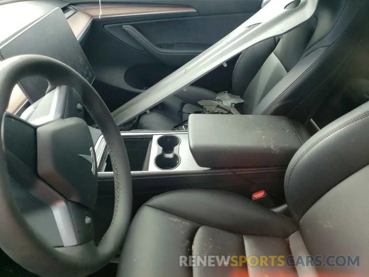 9 Photograph of a damaged car 7SAYGDEE0RF118383 TESLA MODEL Y 2024