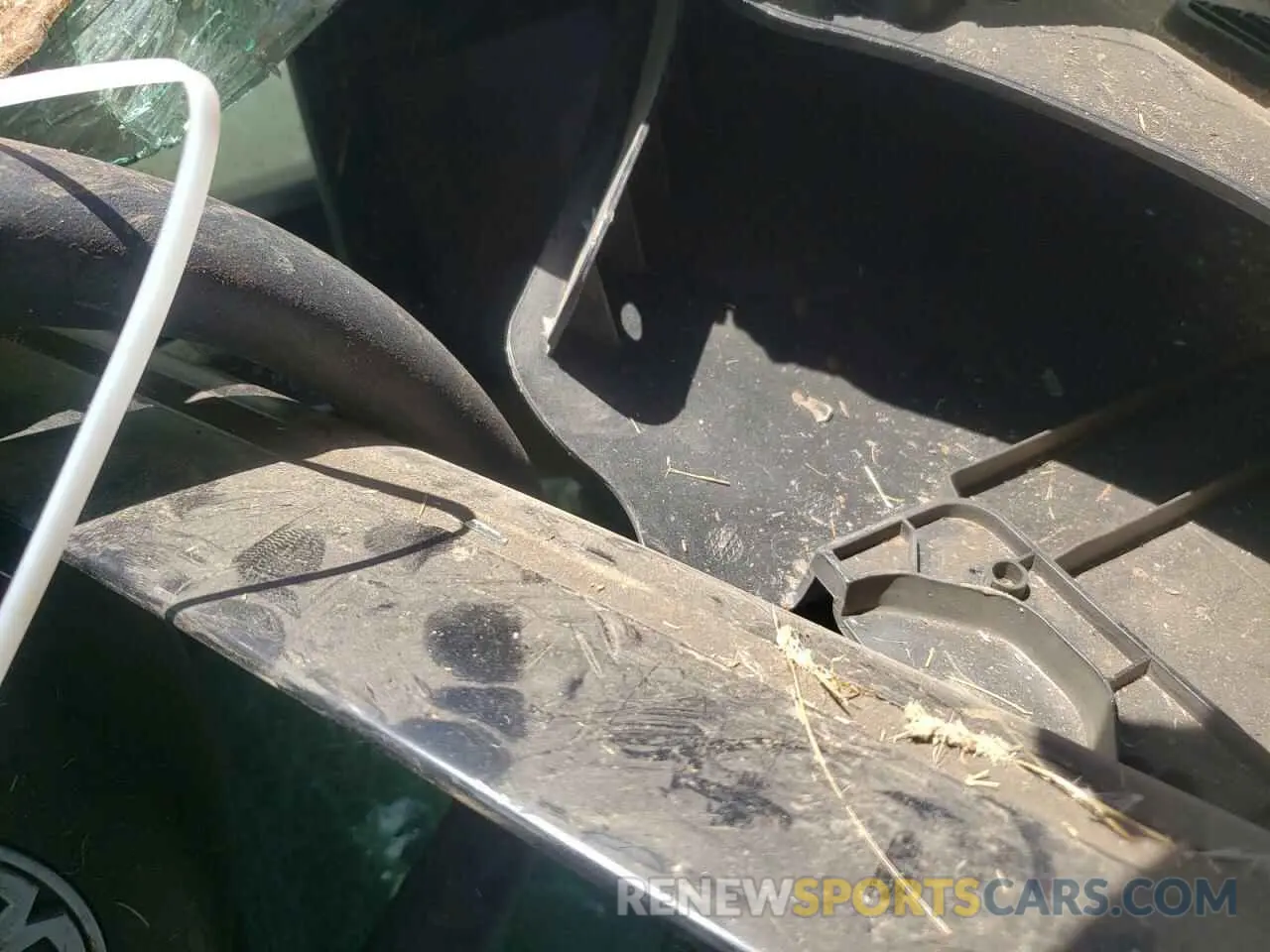 9 Photograph of a damaged car 7SAYGDEE0RF123227 TESLA MODEL Y 2024