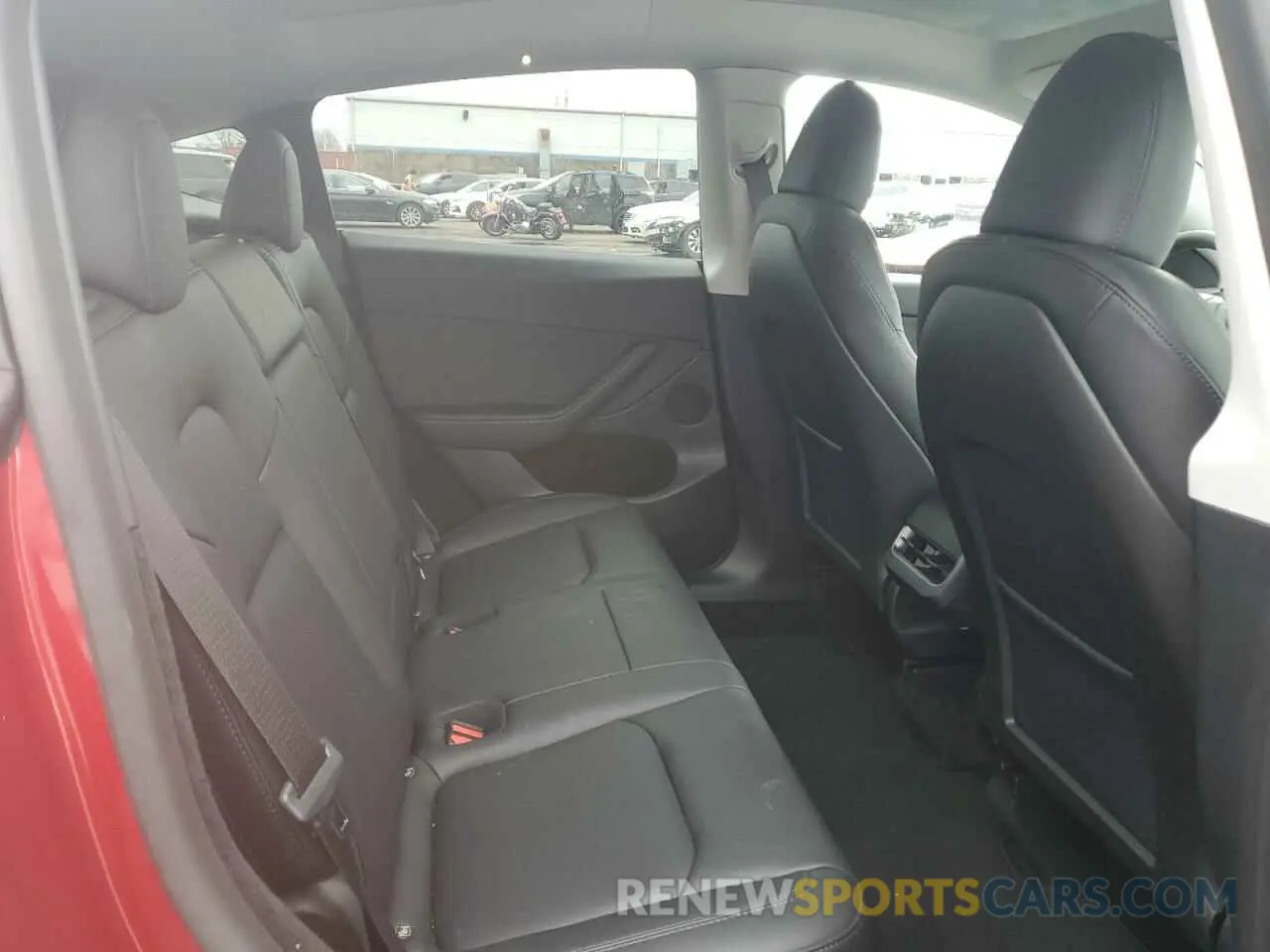 10 Photograph of a damaged car 7SAYGDEE0RF159774 TESLA MODEL Y 2024