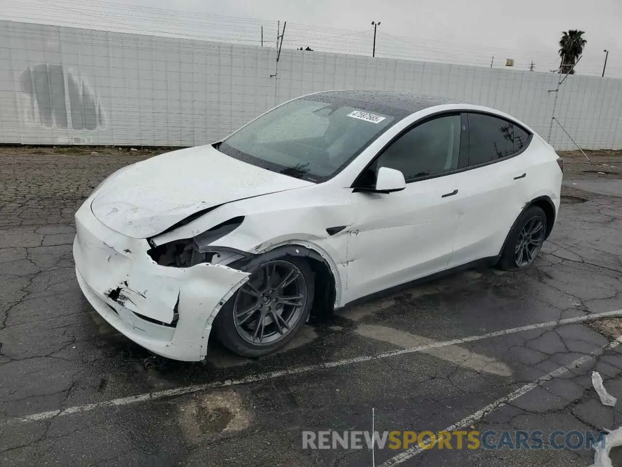 1 Photograph of a damaged car 7SAYGDEE0RF165672 TESLA MODEL Y 2024