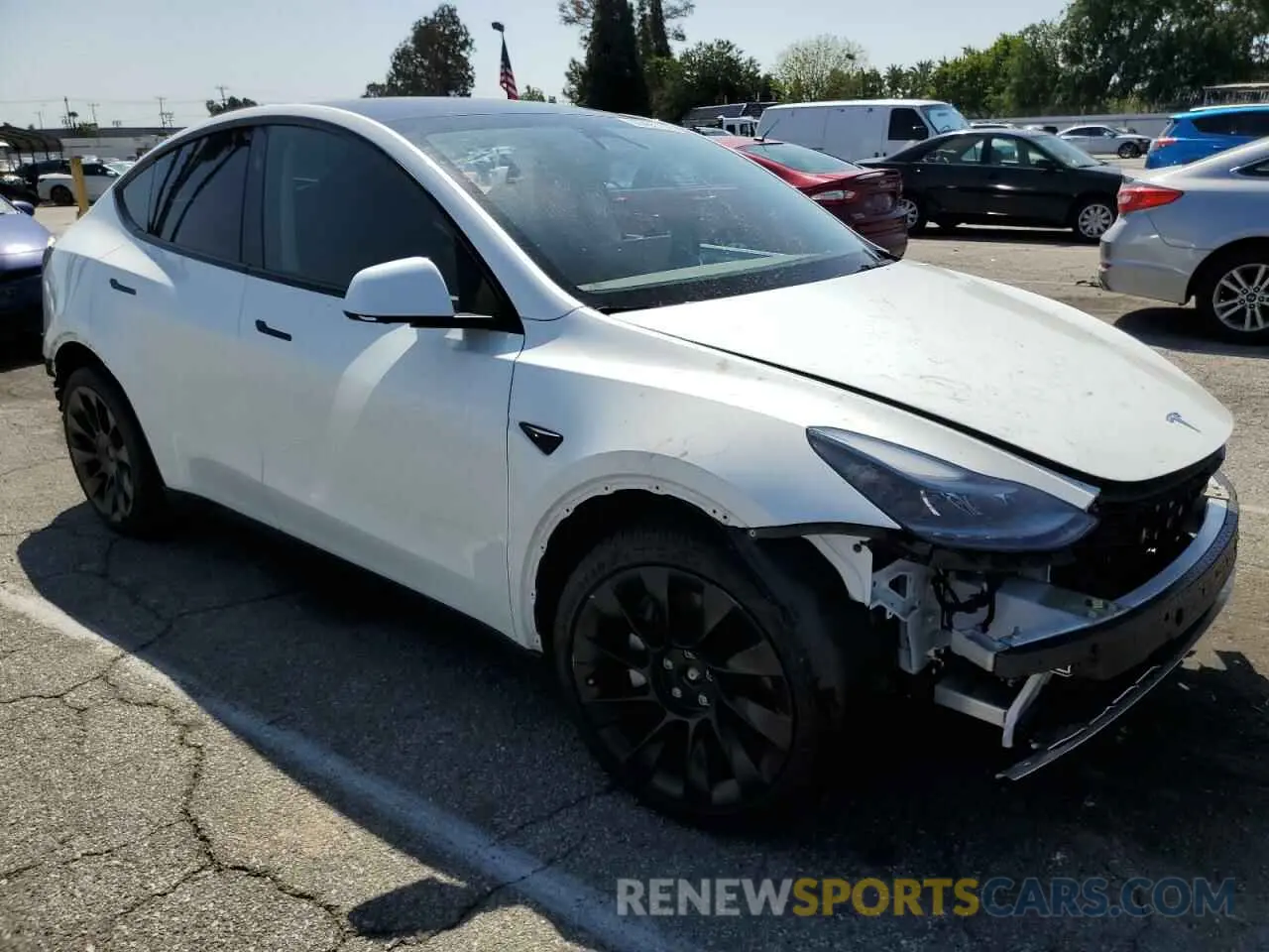4 Photograph of a damaged car 7SAYGDEE0RF169236 TESLA MODEL Y 2024
