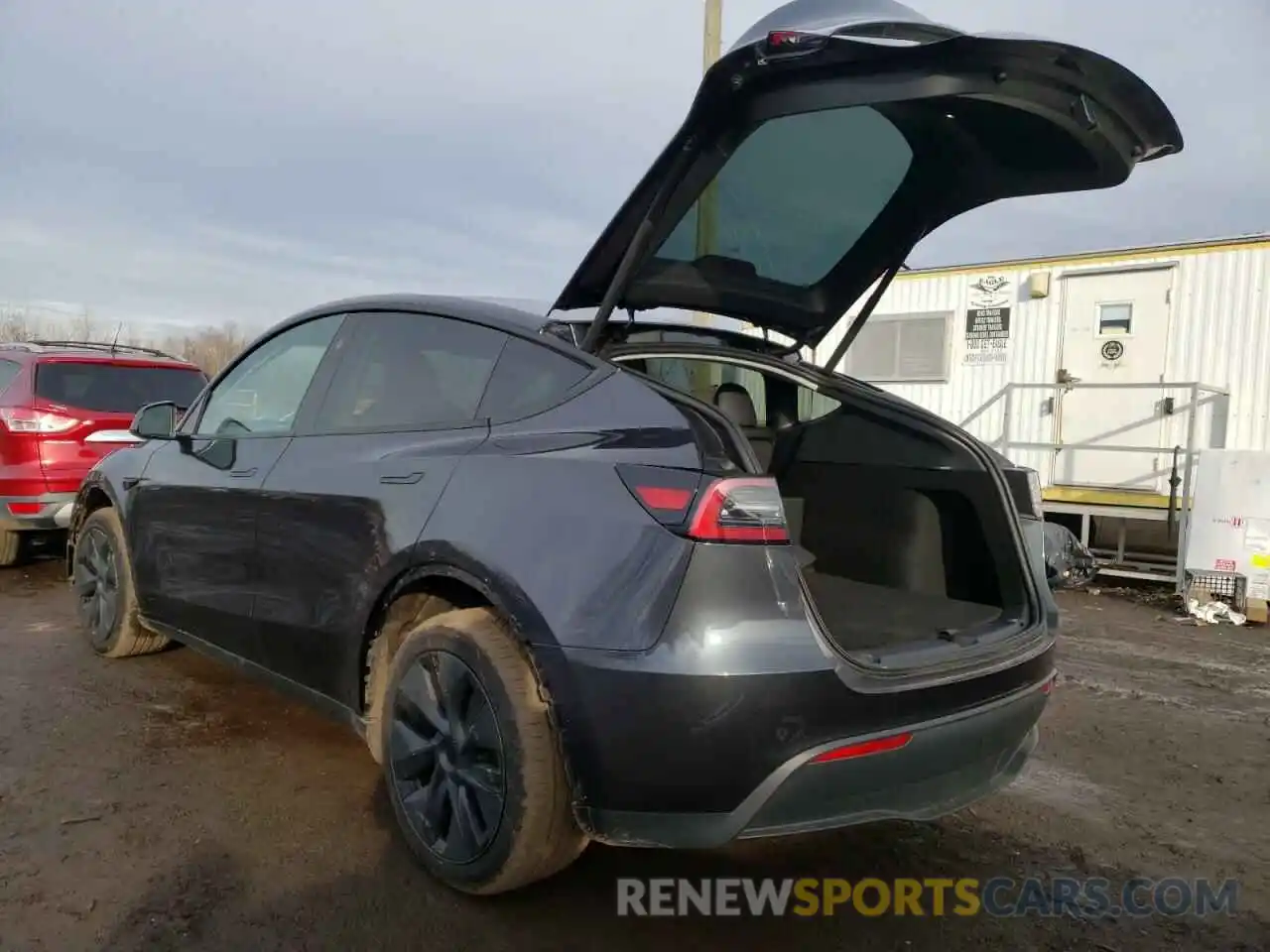 2 Photograph of a damaged car 7SAYGDEE0RF200503 TESLA MODEL Y 2024