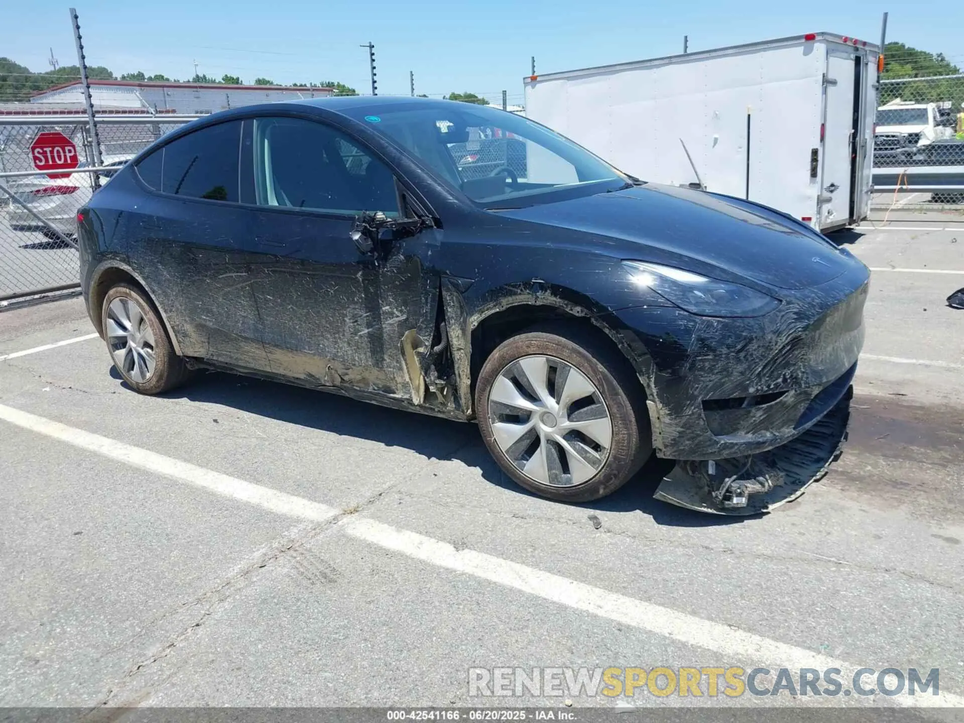 1 Photograph of a damaged car 7SAYGDEE0RF986660 TESLA MODEL Y 2024