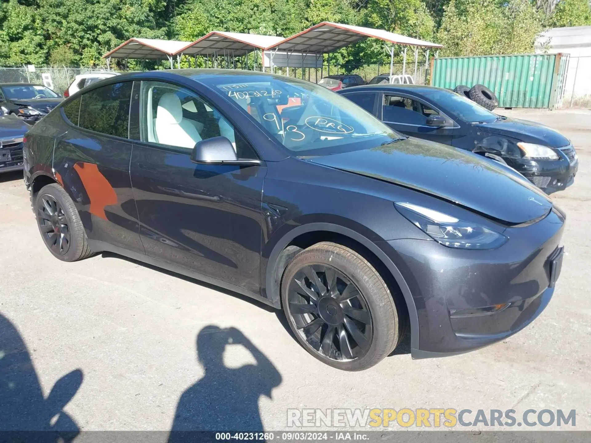 1 Photograph of a damaged car 7SAYGDEE1RA221888 TESLA MODEL Y 2024