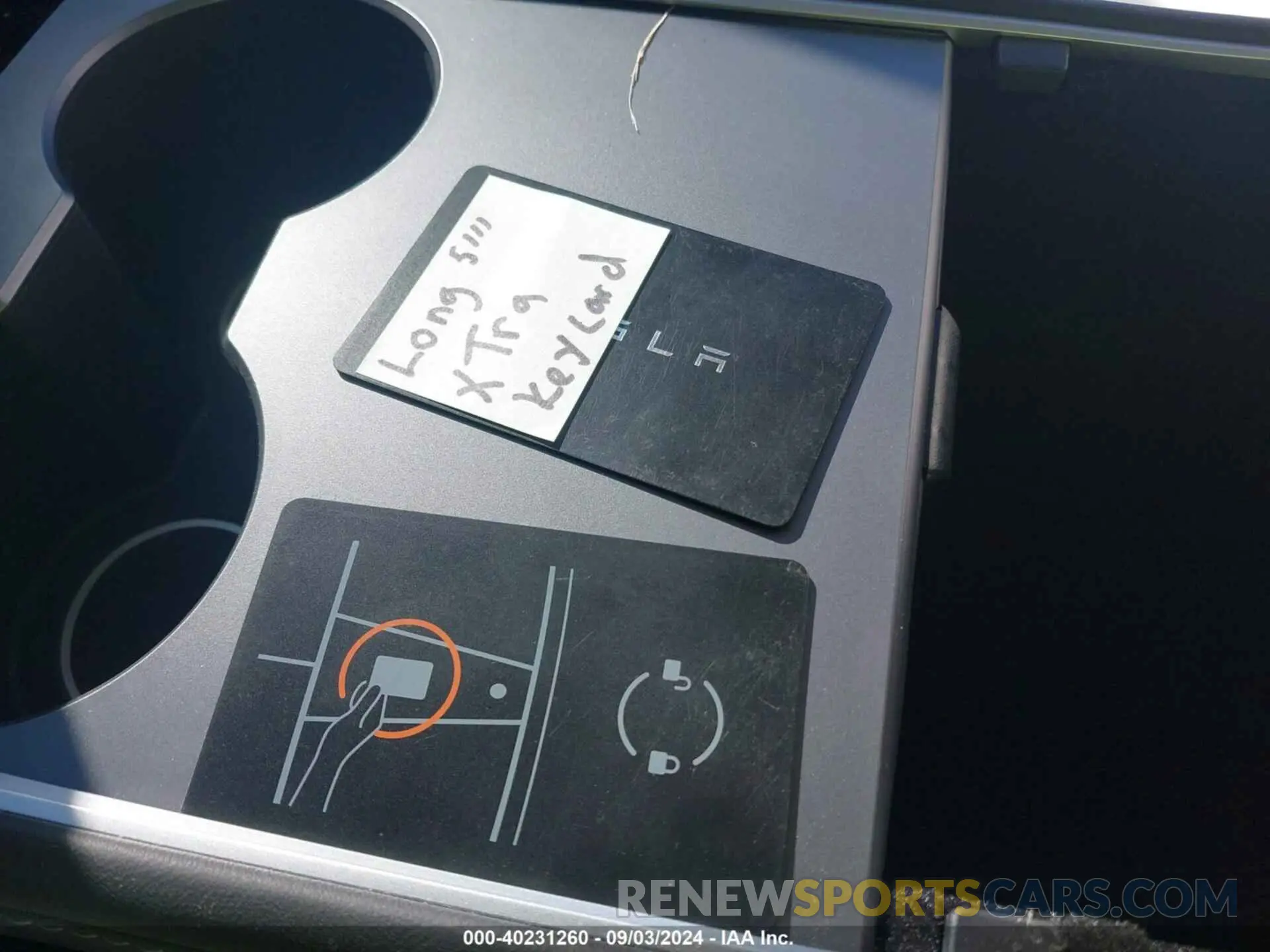 11 Photograph of a damaged car 7SAYGDEE1RA221888 TESLA MODEL Y 2024