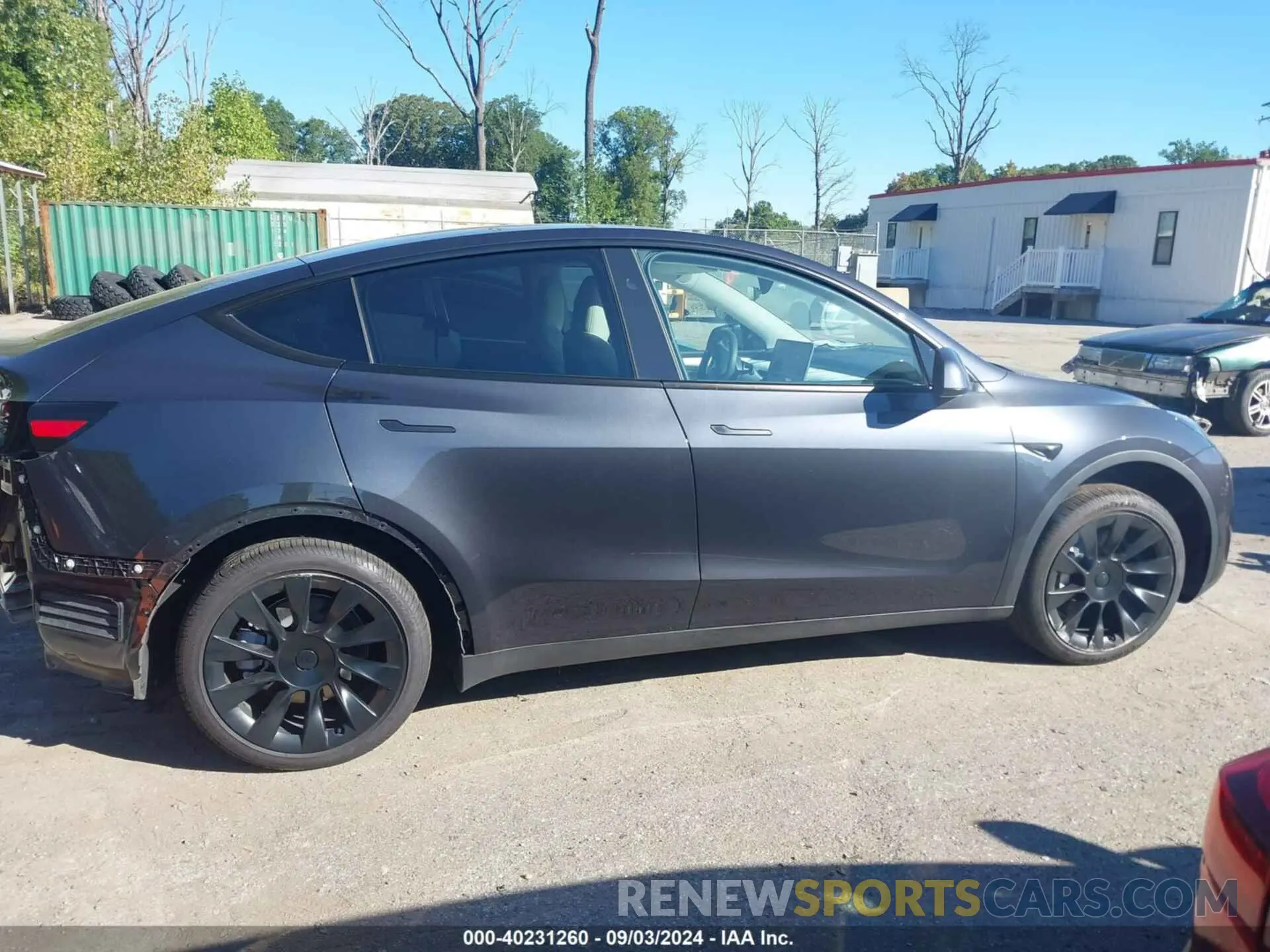 14 Photograph of a damaged car 7SAYGDEE1RA221888 TESLA MODEL Y 2024