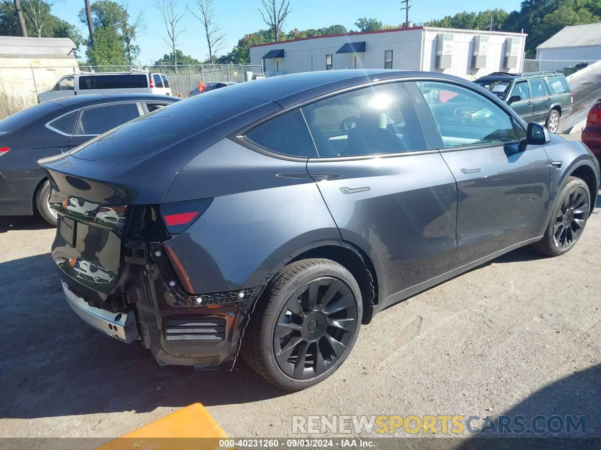 4 Photograph of a damaged car 7SAYGDEE1RA221888 TESLA MODEL Y 2024