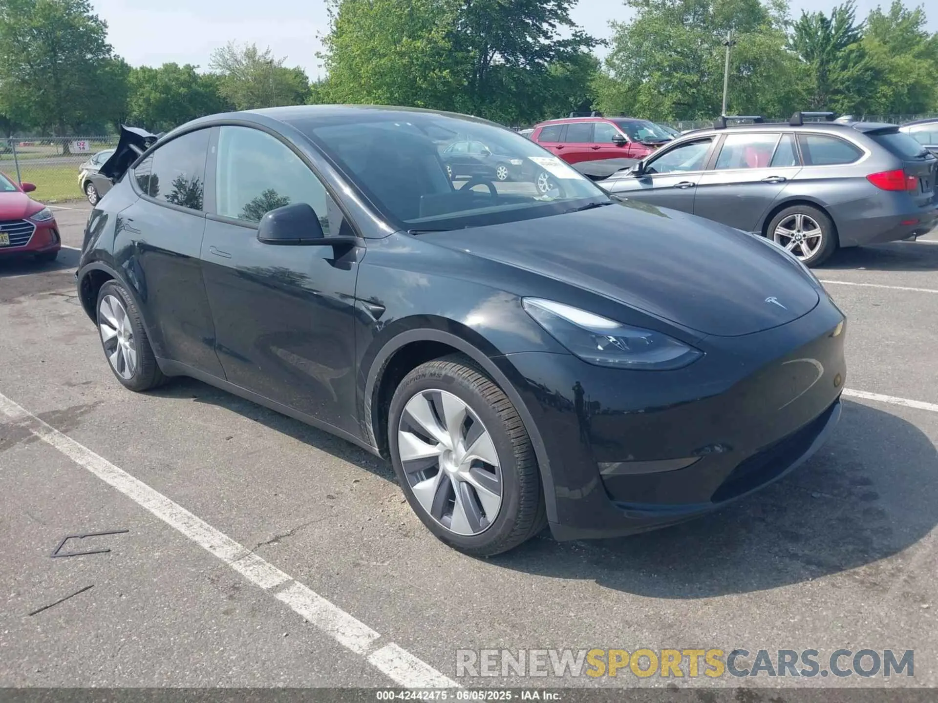 1 Photograph of a damaged car 7SAYGDEE1RA235502 TESLA MODEL Y 2024