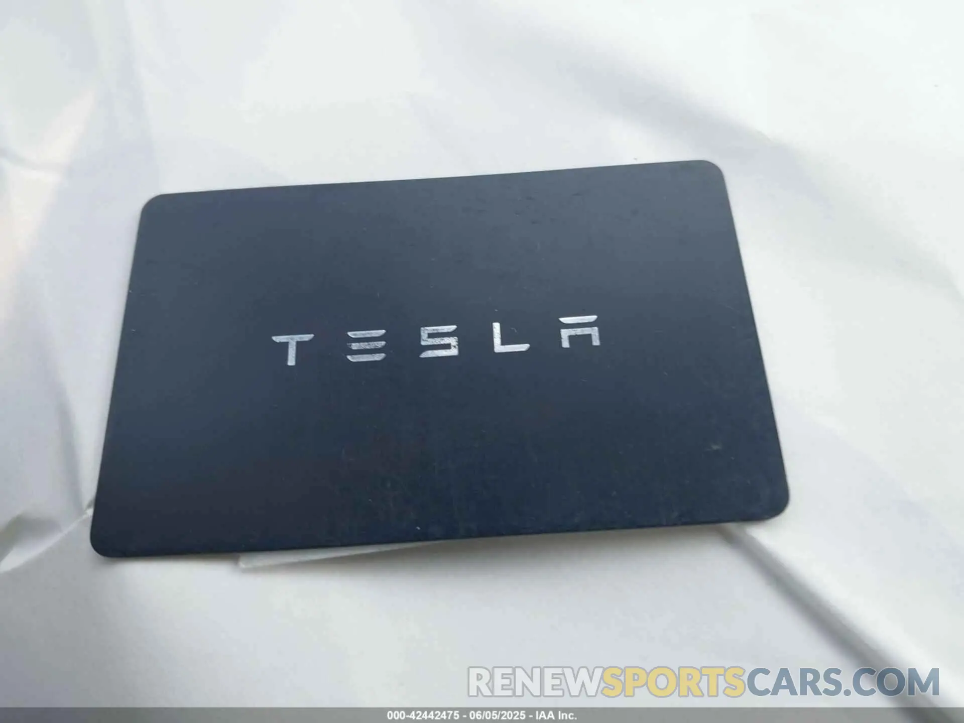 11 Photograph of a damaged car 7SAYGDEE1RA235502 TESLA MODEL Y 2024
