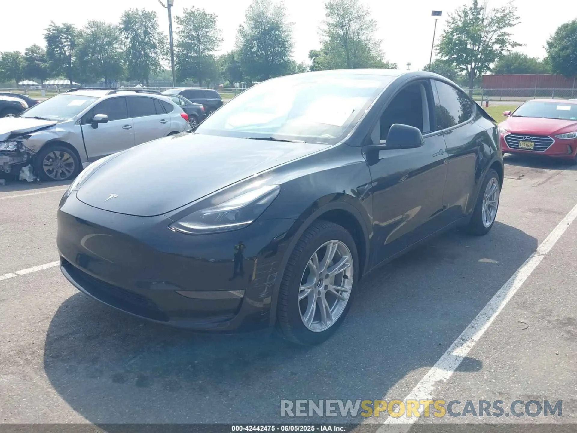 2 Photograph of a damaged car 7SAYGDEE1RA235502 TESLA MODEL Y 2024