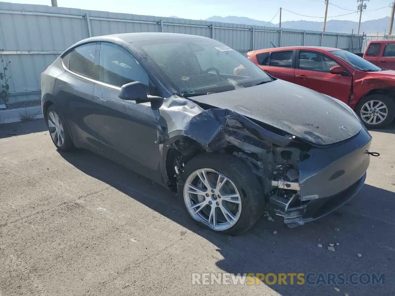 4 Photograph of a damaged car 7SAYGDEE1RA241977 TESLA MODEL Y 2024