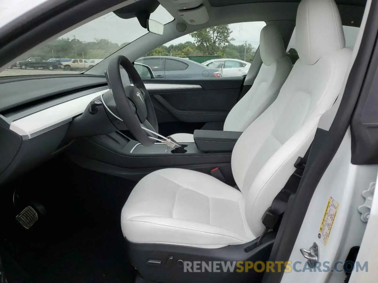7 Photograph of a damaged car 7SAYGDEE1RA260755 TESLA MODEL Y 2024