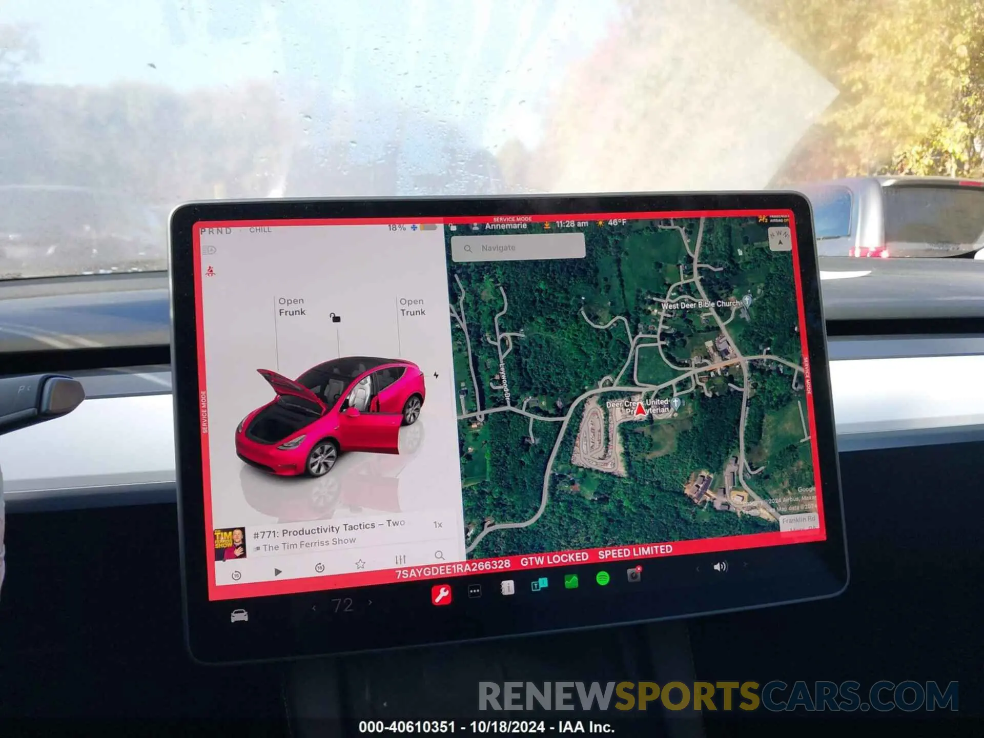 19 Photograph of a damaged car 7SAYGDEE1RA266328 TESLA MODEL Y 2024