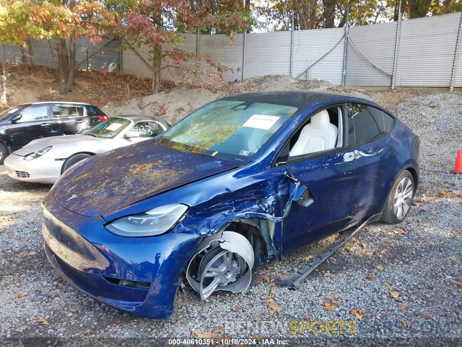 2 Photograph of a damaged car 7SAYGDEE1RA266328 TESLA MODEL Y 2024