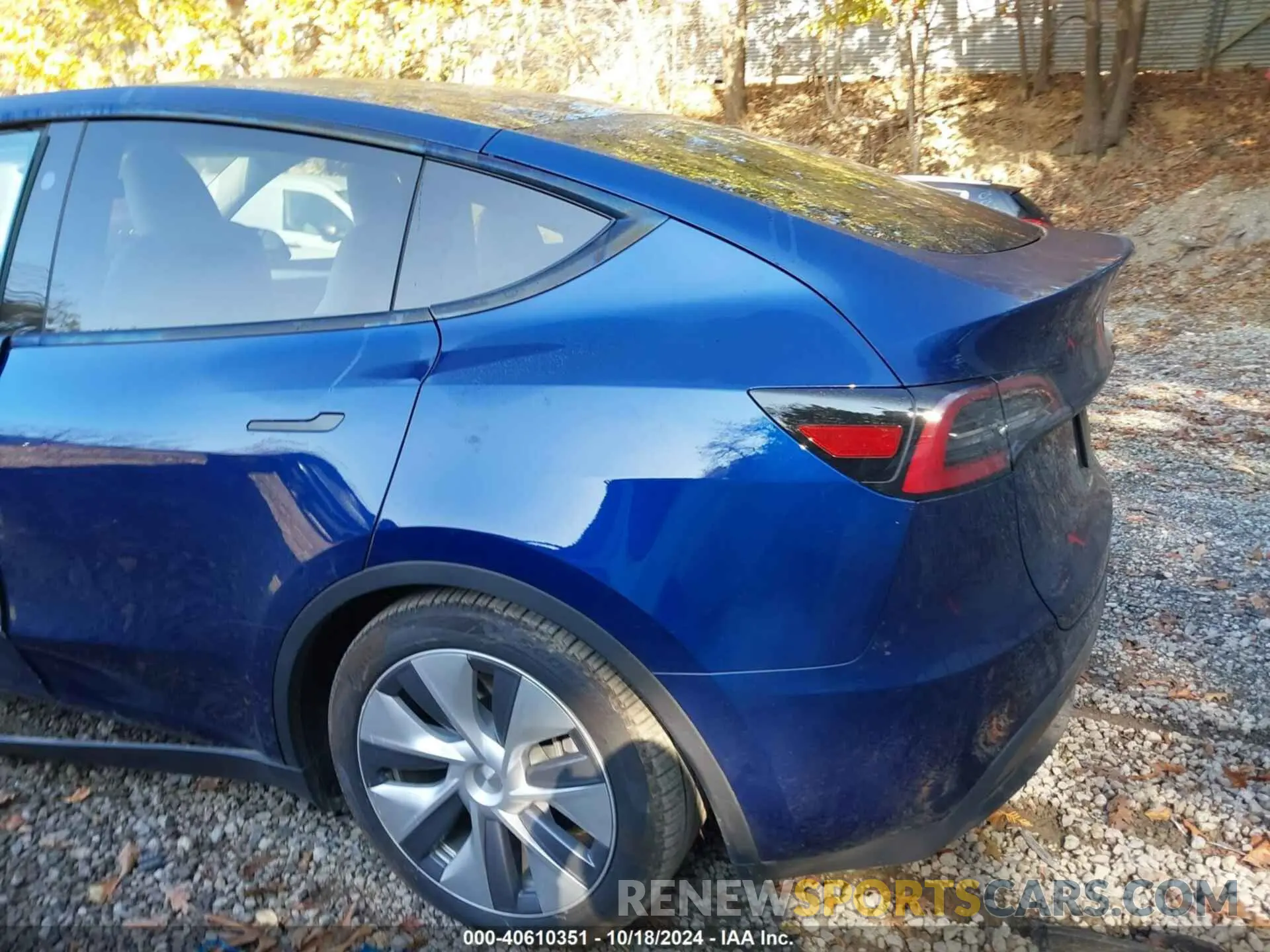 22 Photograph of a damaged car 7SAYGDEE1RA266328 TESLA MODEL Y 2024