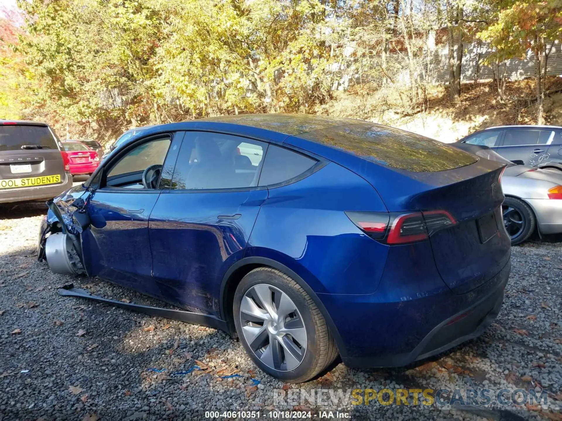 3 Photograph of a damaged car 7SAYGDEE1RA266328 TESLA MODEL Y 2024
