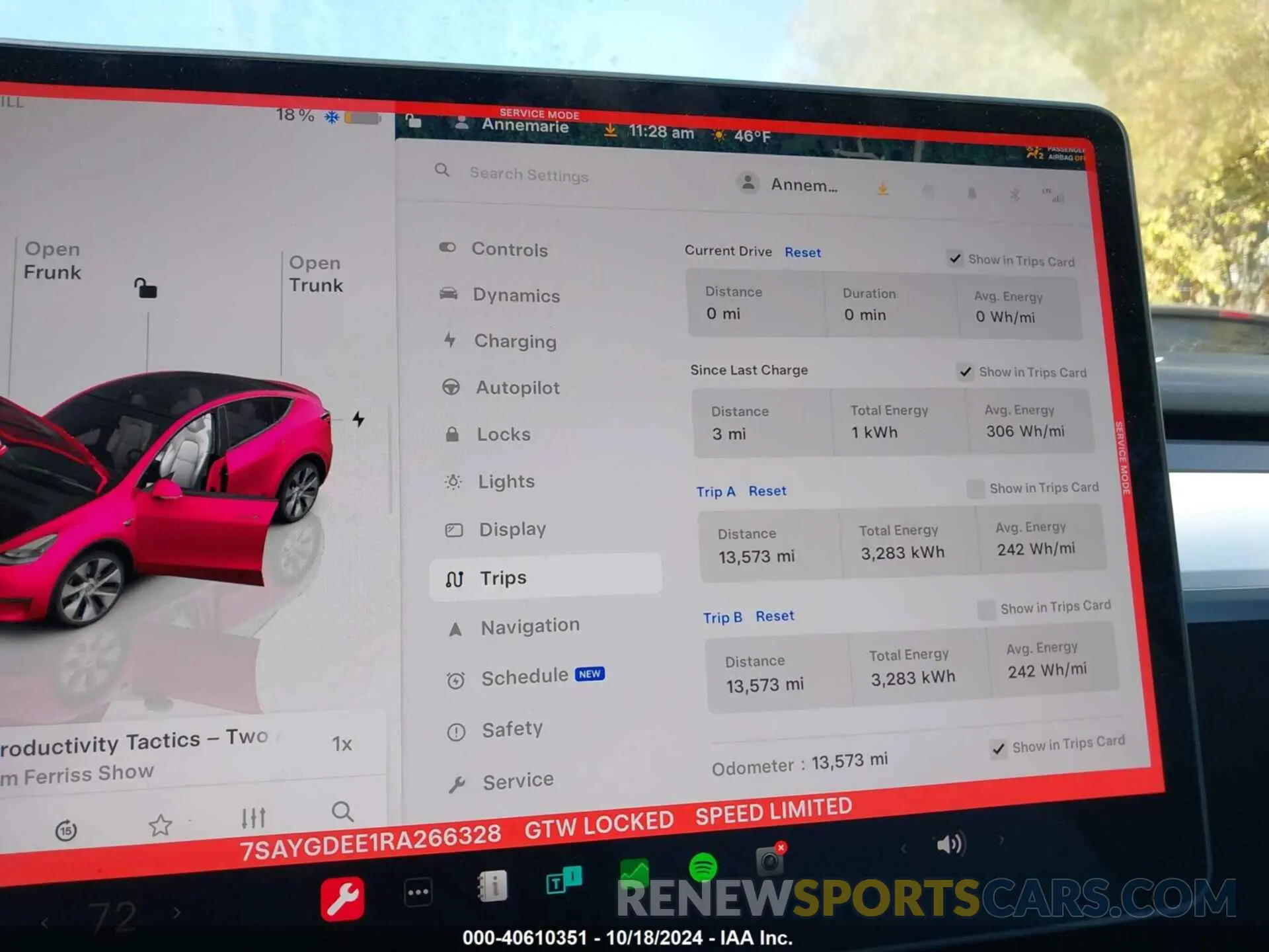 7 Photograph of a damaged car 7SAYGDEE1RA266328 TESLA MODEL Y 2024