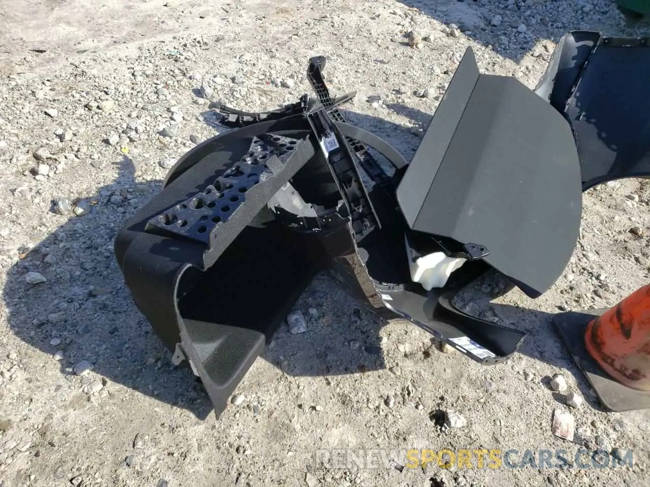 12 Photograph of a damaged car 7SAYGDEE1RA276065 TESLA MODEL Y 2024