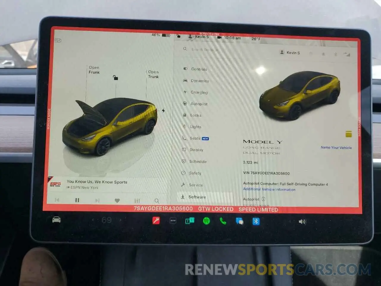 9 Photograph of a damaged car 7SAYGDEE1RA305600 TESLA MODEL Y 2024