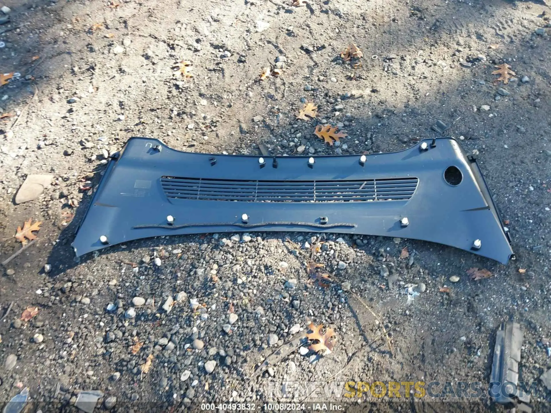 12 Photograph of a damaged car 7SAYGDEE1RA307833 TESLA MODEL Y 2024