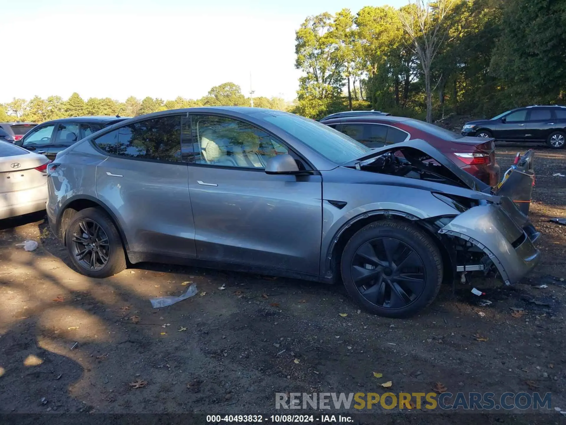 14 Photograph of a damaged car 7SAYGDEE1RA307833 TESLA MODEL Y 2024
