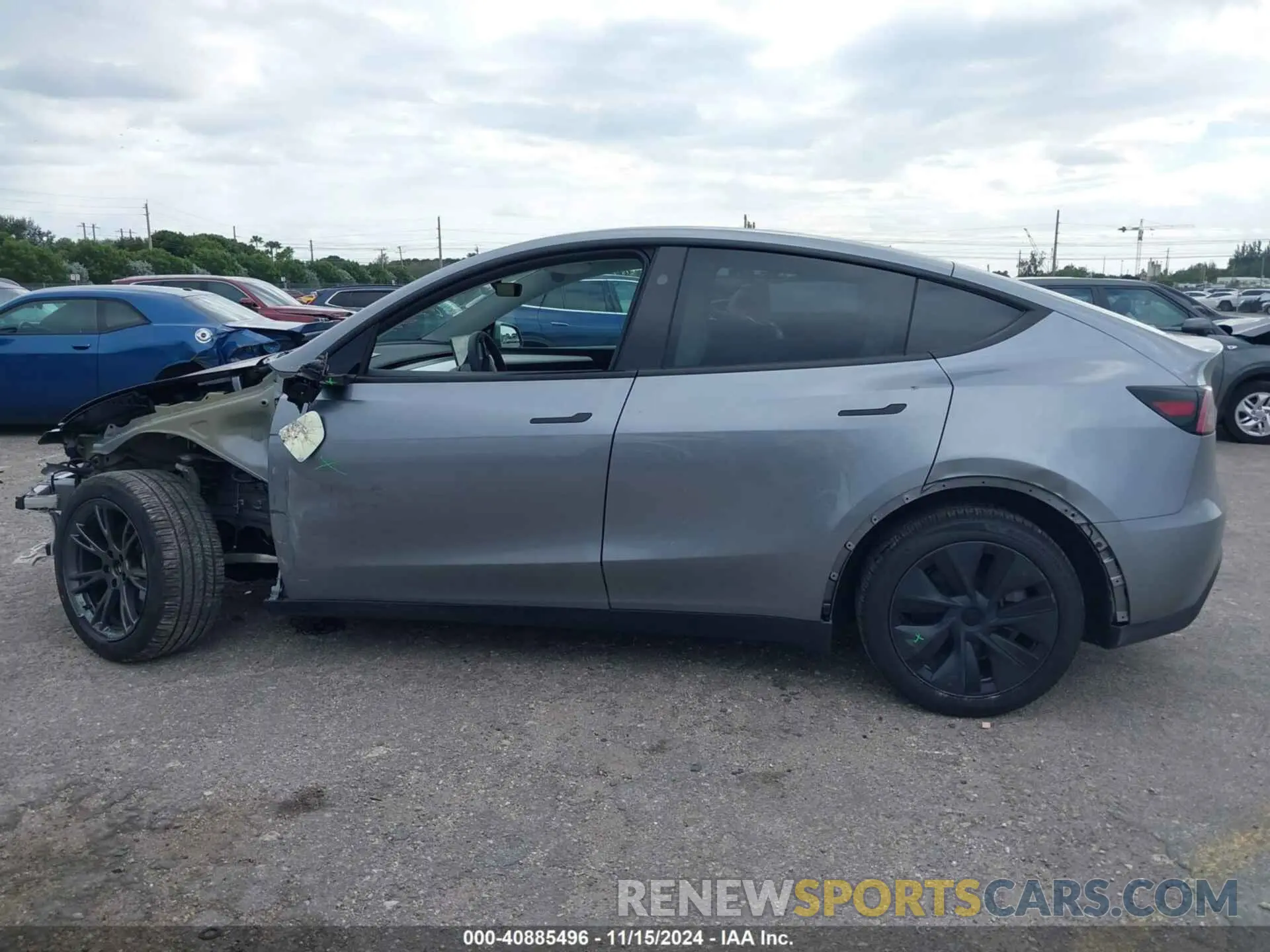 15 Photograph of a damaged car 7SAYGDEE1RA309162 TESLA MODEL Y 2024