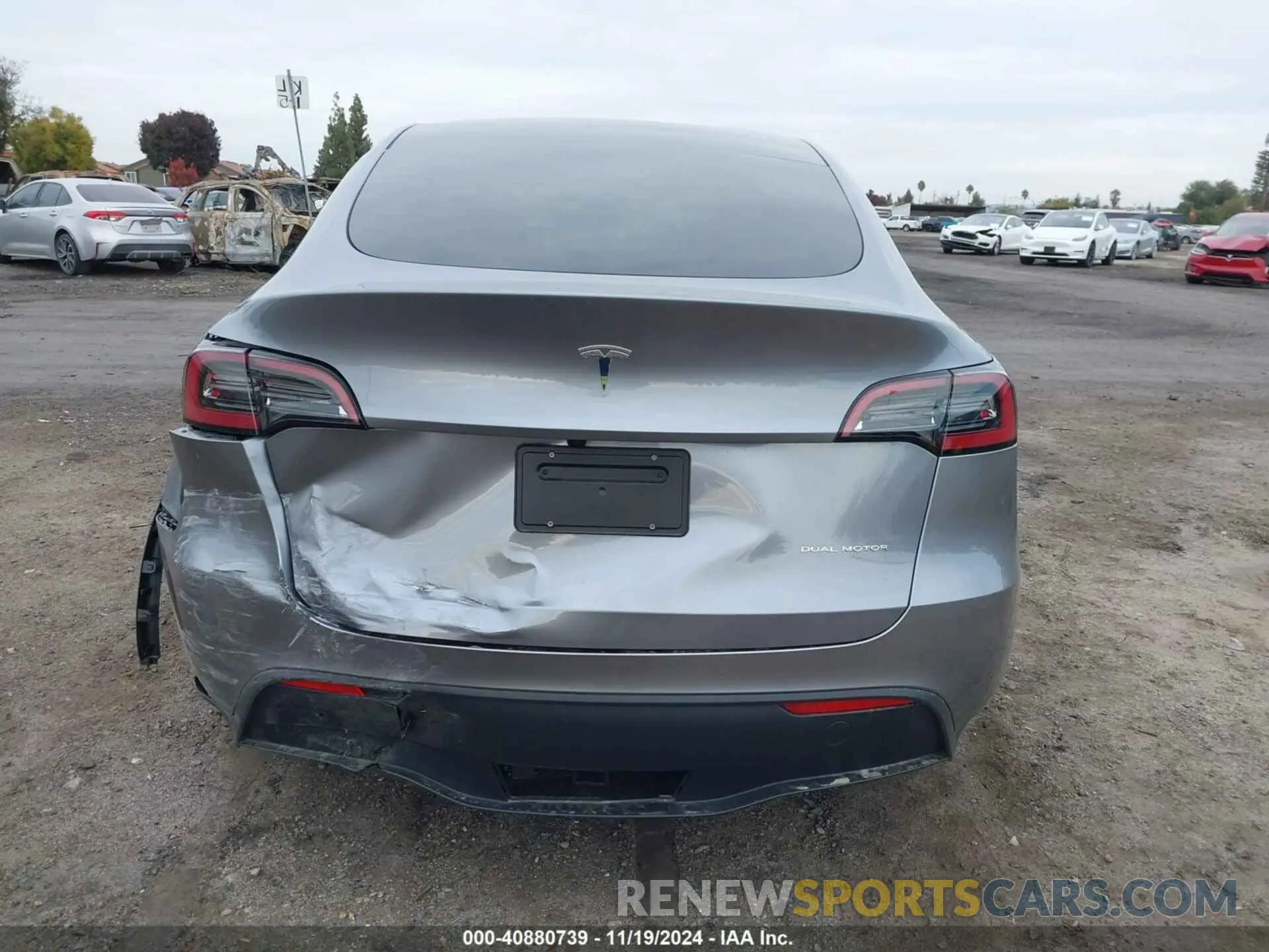 17 Photograph of a damaged car 7SAYGDEE1RA312143 TESLA MODEL Y 2024