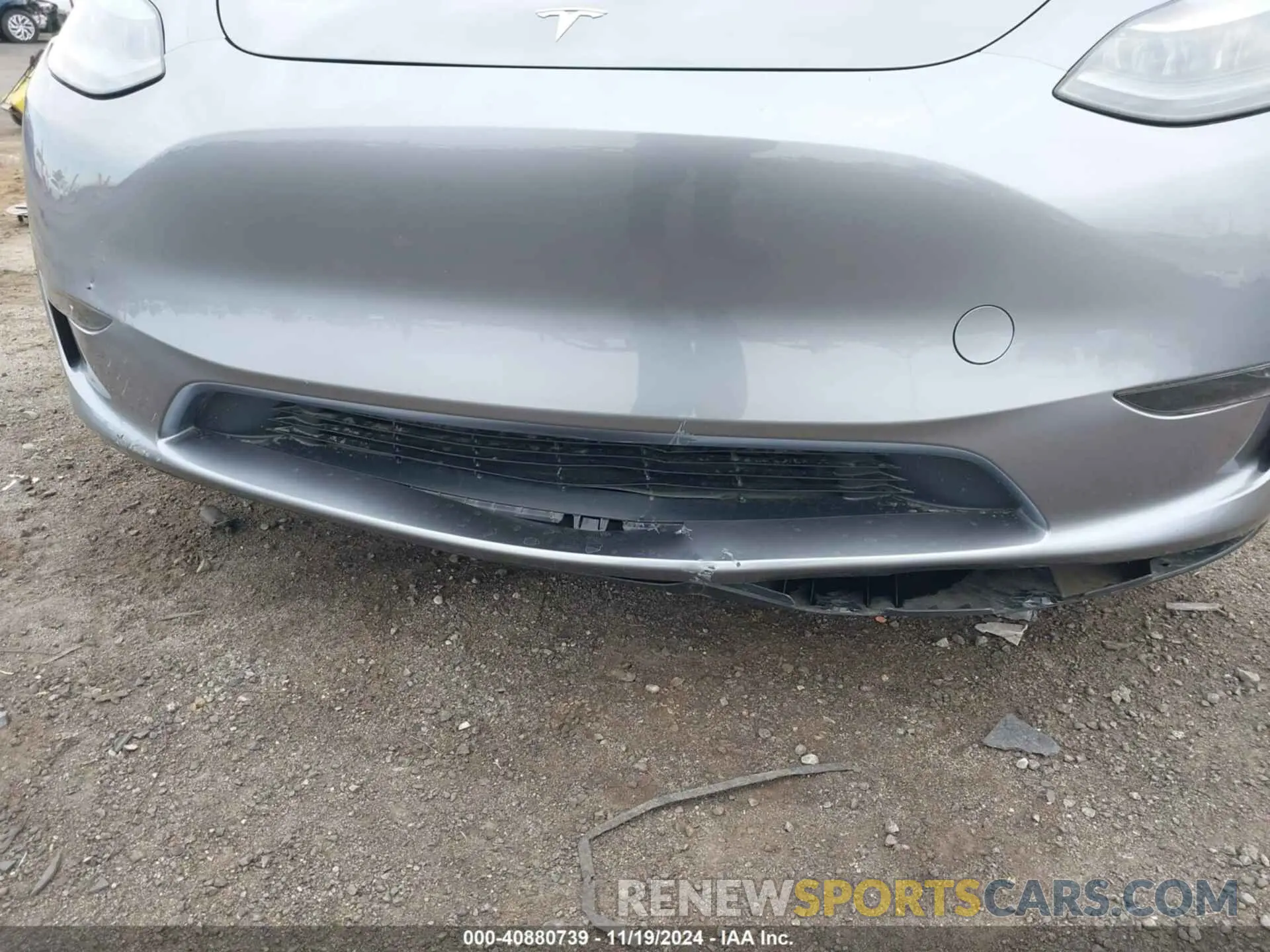 23 Photograph of a damaged car 7SAYGDEE1RA312143 TESLA MODEL Y 2024