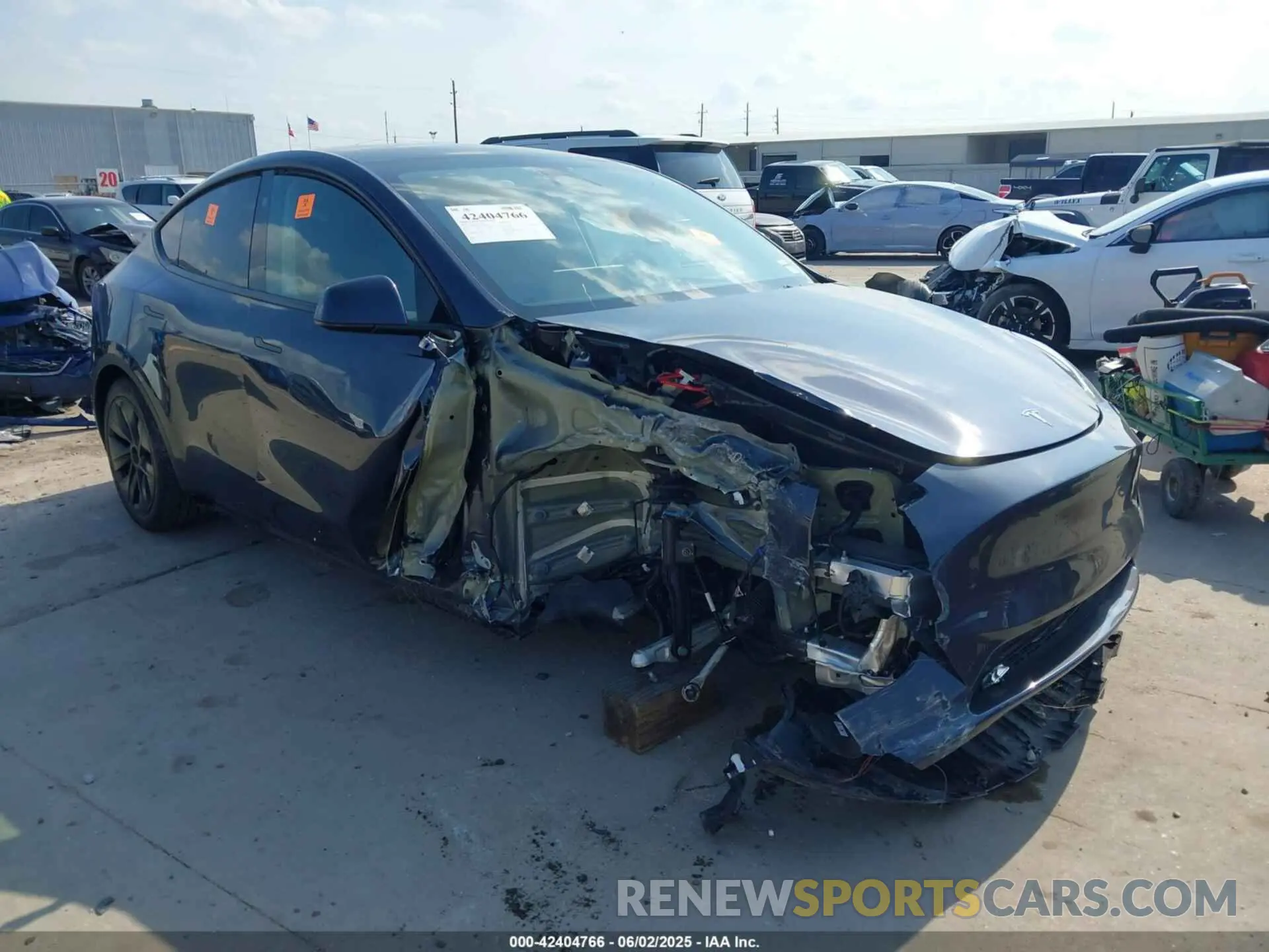 1 Photograph of a damaged car 7SAYGDEE1RA332683 TESLA MODEL Y 2024