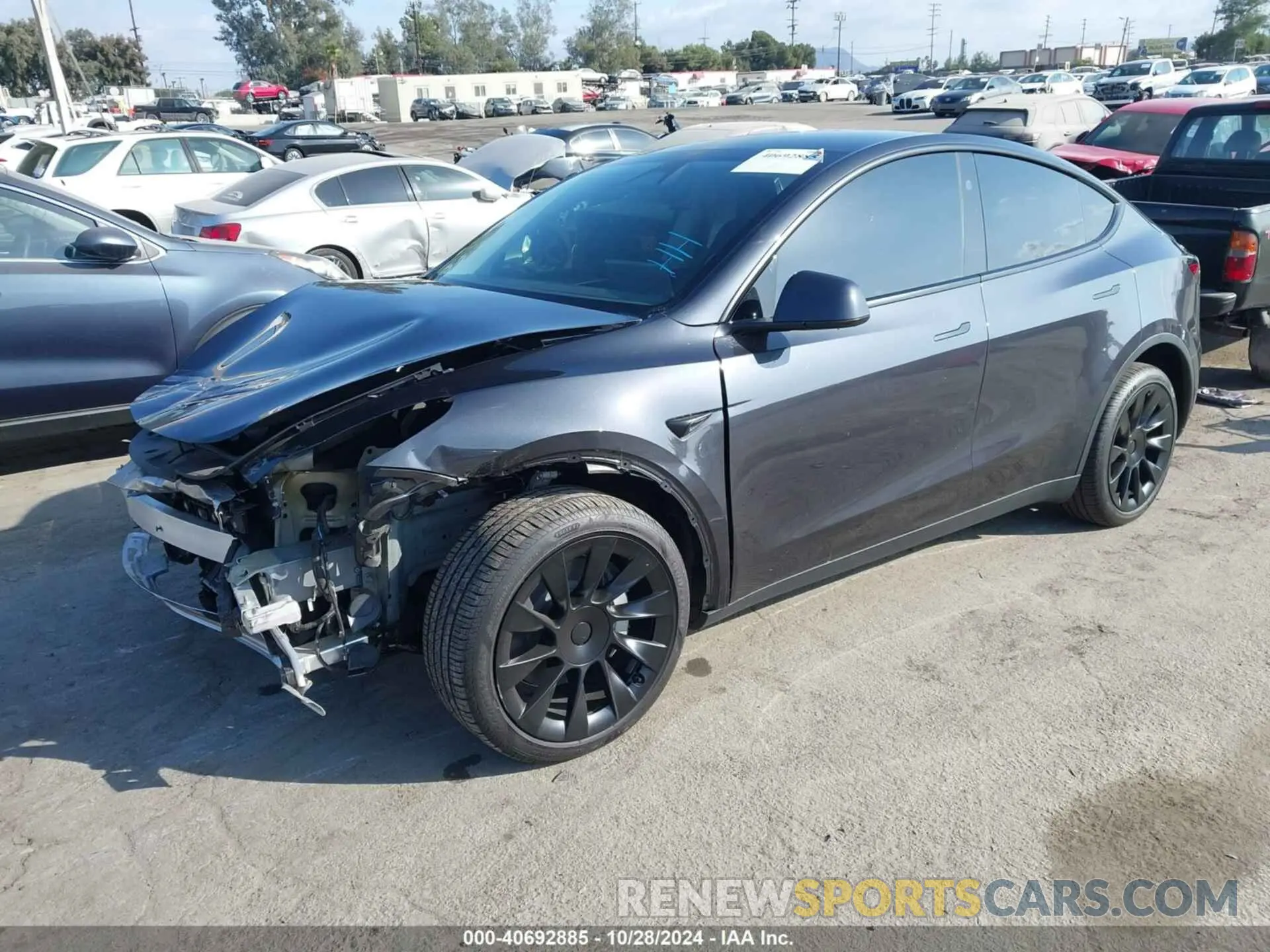 2 Photograph of a damaged car 7SAYGDEE1RF006014 TESLA MODEL Y 2024