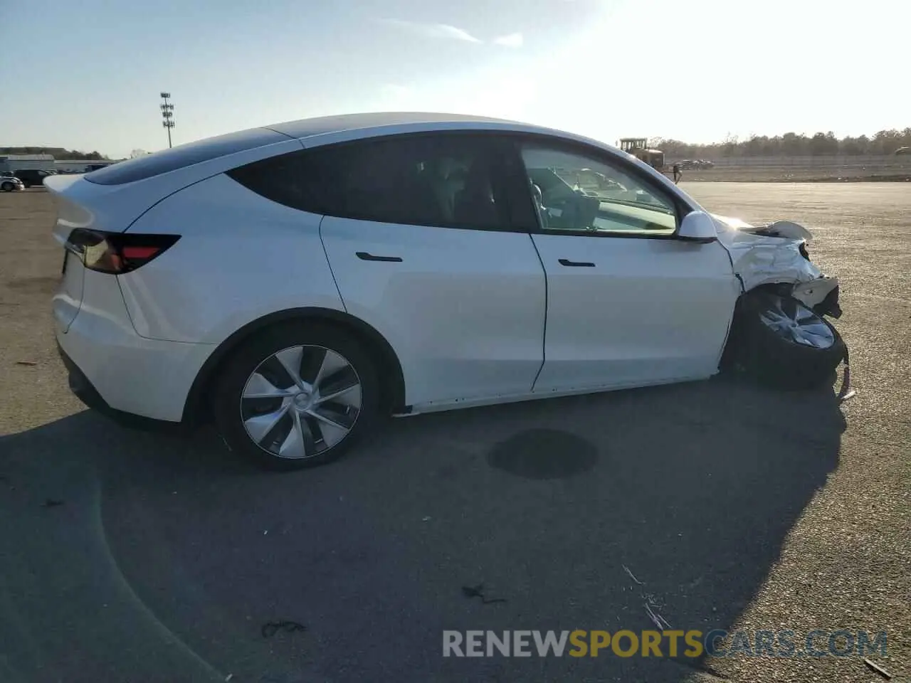 3 Photograph of a damaged car 7SAYGDEE1RF036260 TESLA MODEL Y 2024