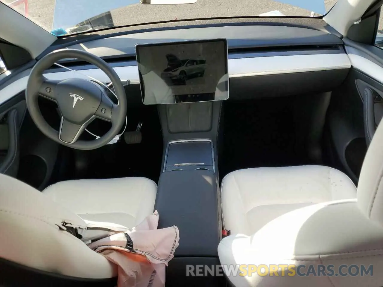 8 Photograph of a damaged car 7SAYGDEE1RF036260 TESLA MODEL Y 2024