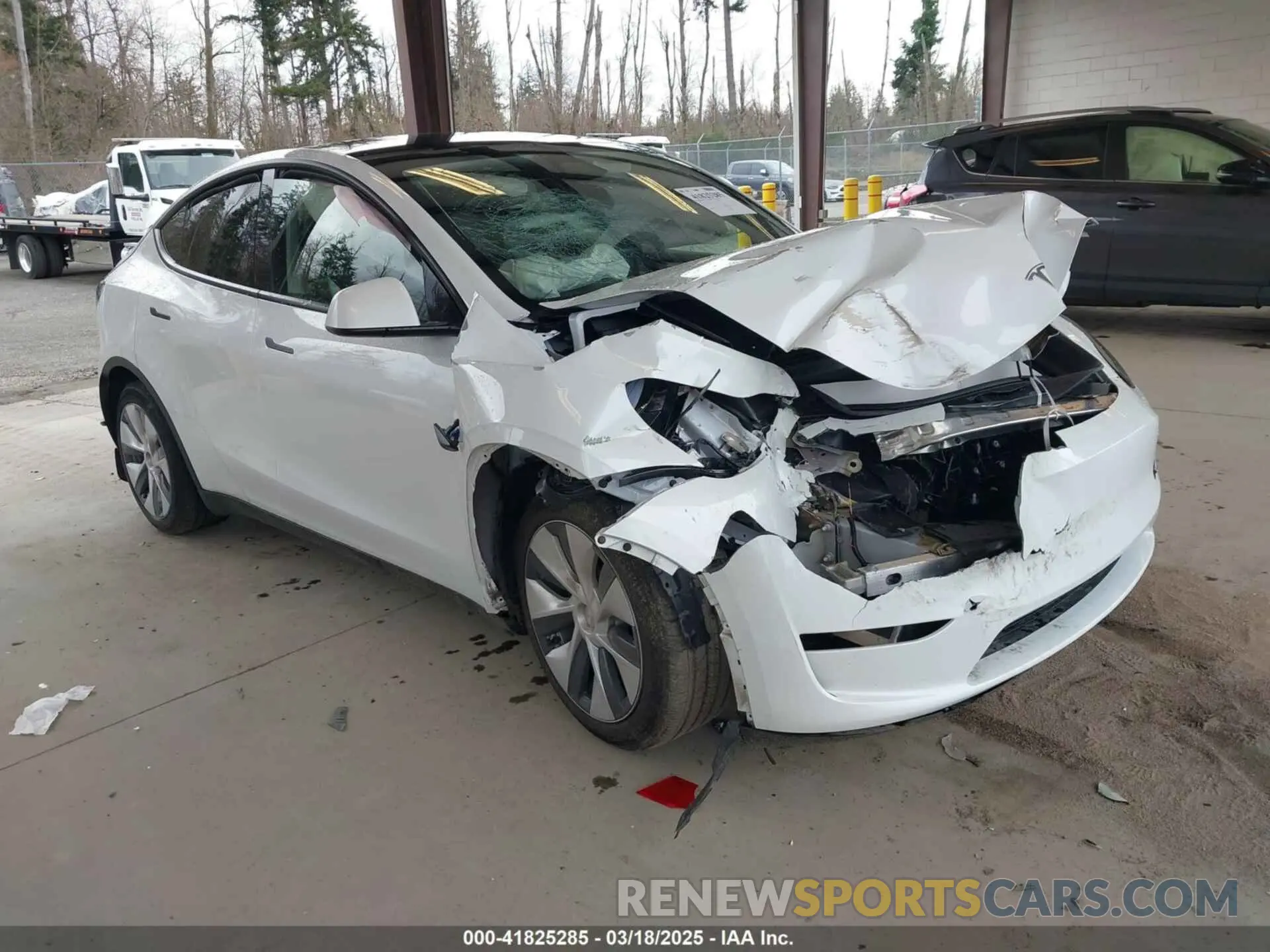 1 Photograph of a damaged car 7SAYGDEE1RF047064 TESLA MODEL Y 2024