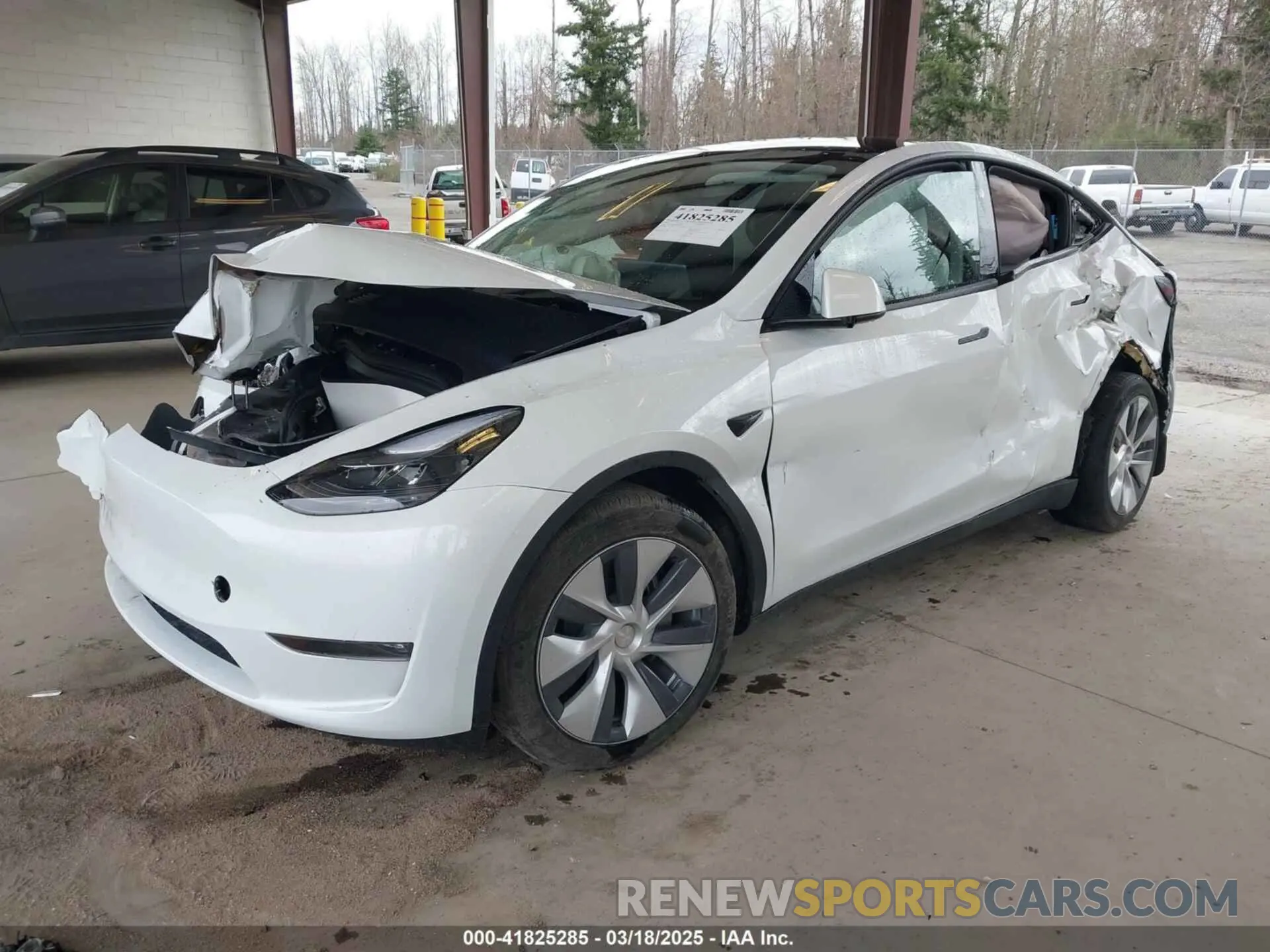 2 Photograph of a damaged car 7SAYGDEE1RF047064 TESLA MODEL Y 2024
