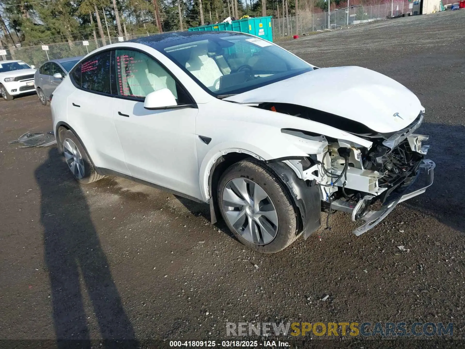 1 Photograph of a damaged car 7SAYGDEE1RF056816 TESLA MODEL Y 2024