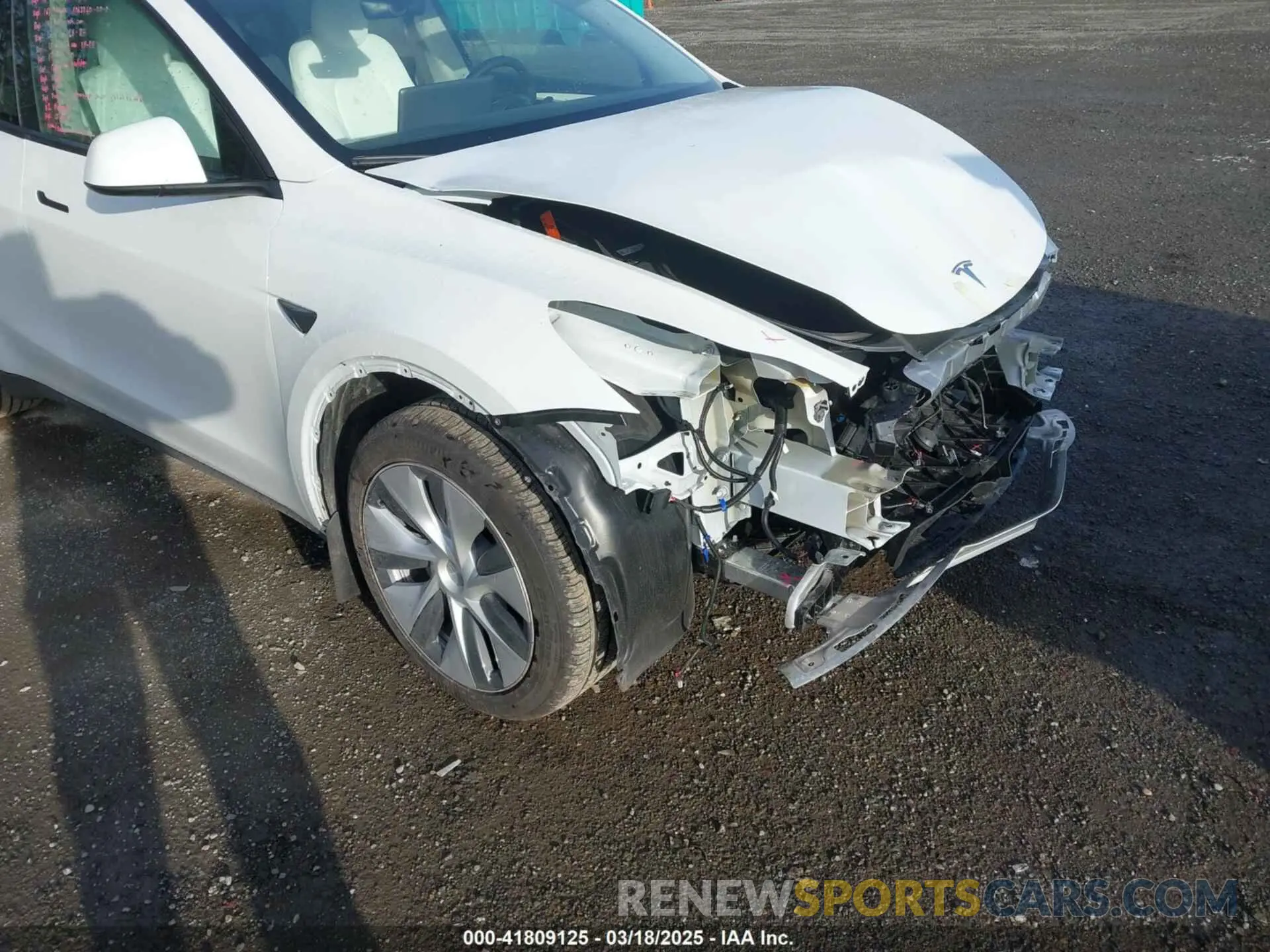 20 Photograph of a damaged car 7SAYGDEE1RF056816 TESLA MODEL Y 2024
